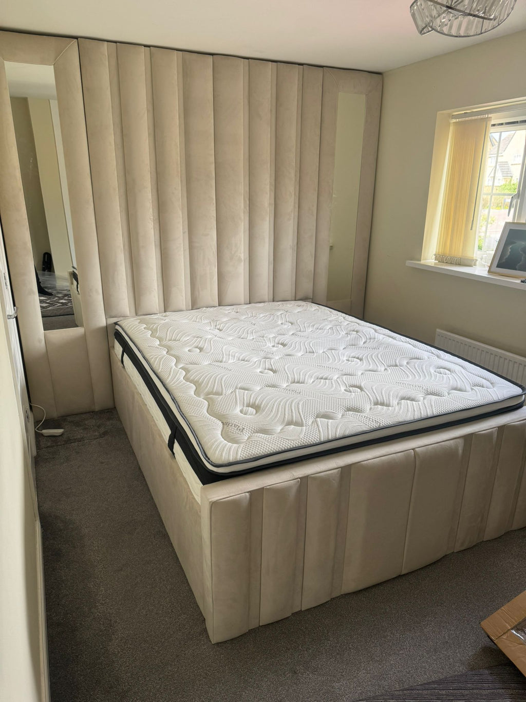 Luxury Panel Cream Custom Size Ottoman Gas Lift Up Storage Bed With Mirrors On Both Sides
