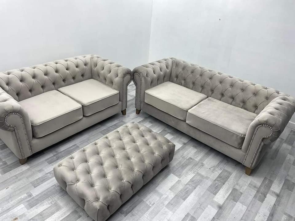 New Round Classic Chesterfield Couch Cream Plush 3 Seater 2 Seater Sofas Set