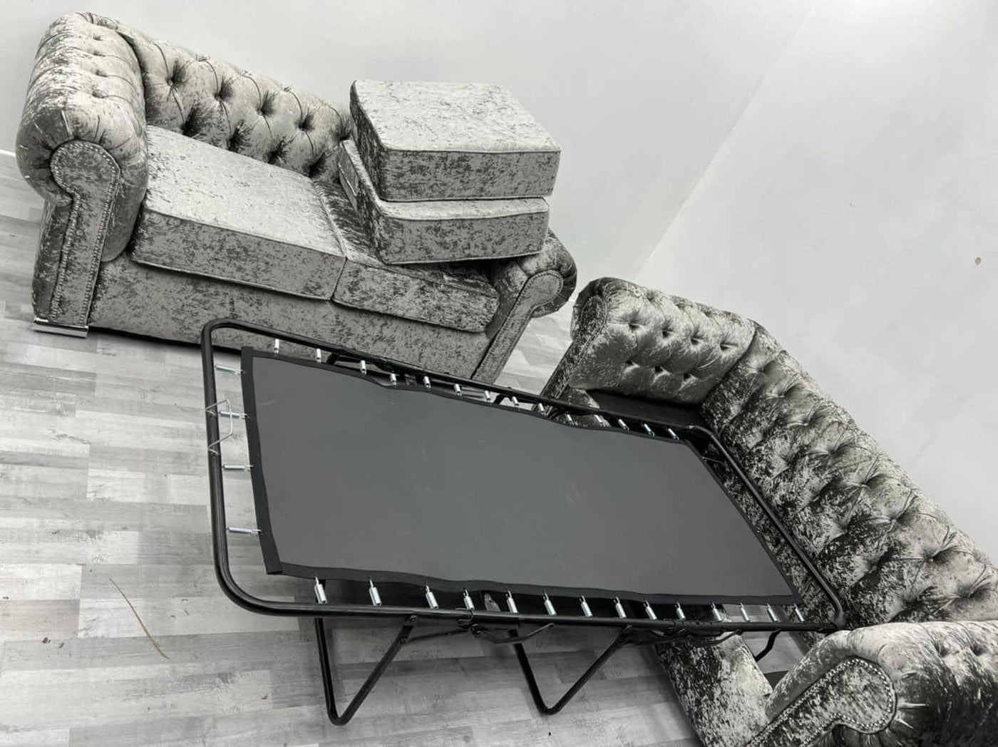 New Round Classic Chesterfield Silver Crush Velvet 3 Seater Sofa 2 Sea ...