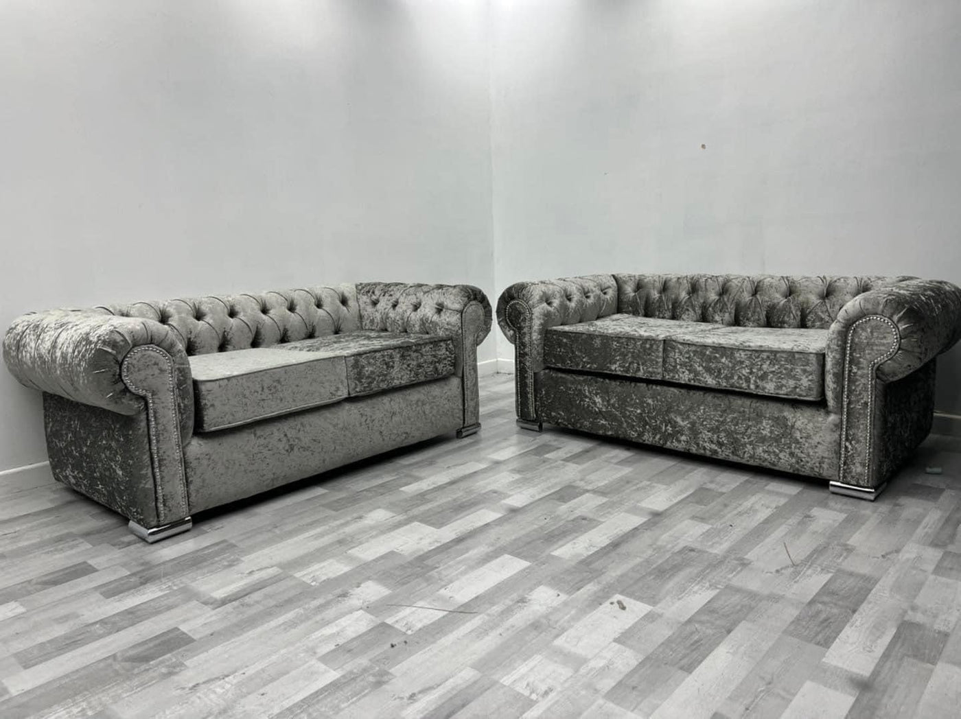 New Round Classic Chesterfield Silver Crush Velvet 3 Seater Sofa 2 Sea ...